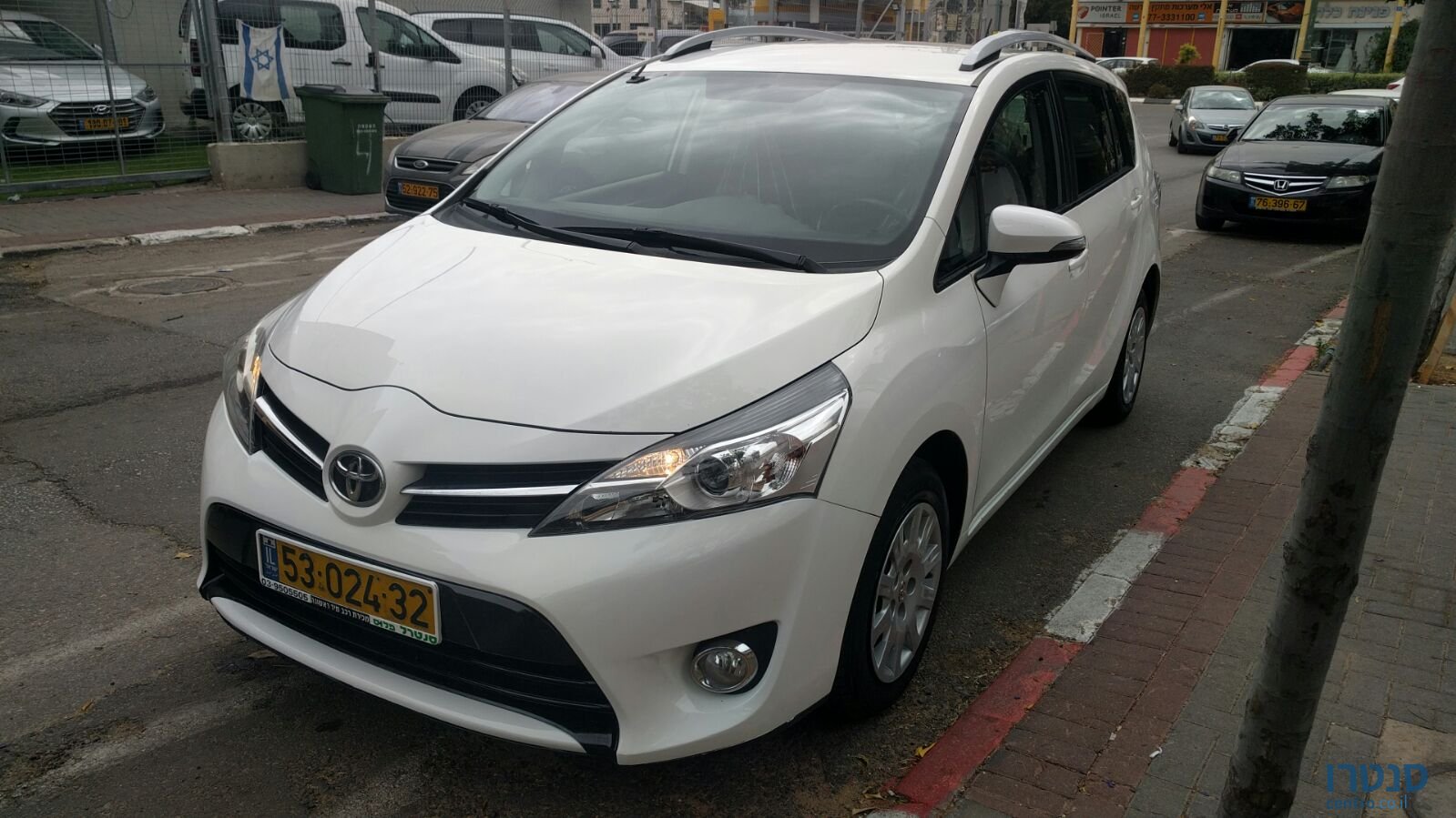 2015' Toyota Verso photo #1