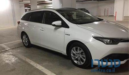 2015' Toyota טויוטה אוריס photo #1