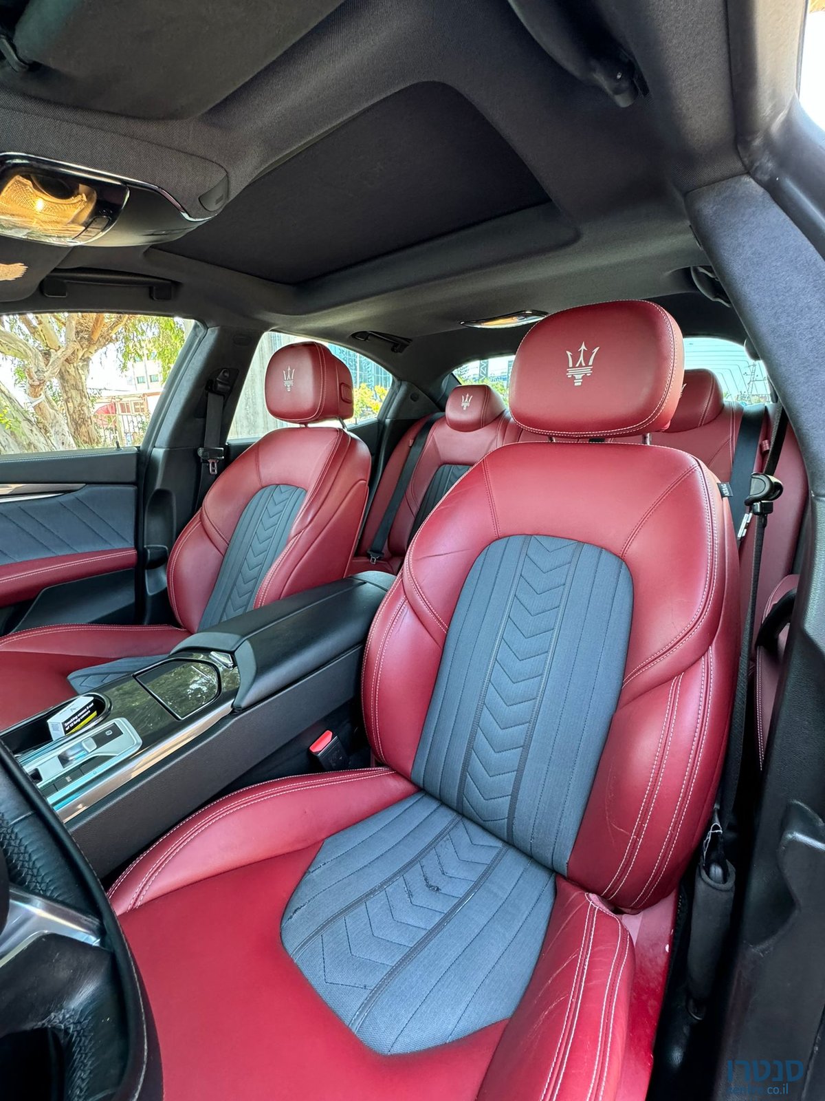 2016' Maserati photo #7