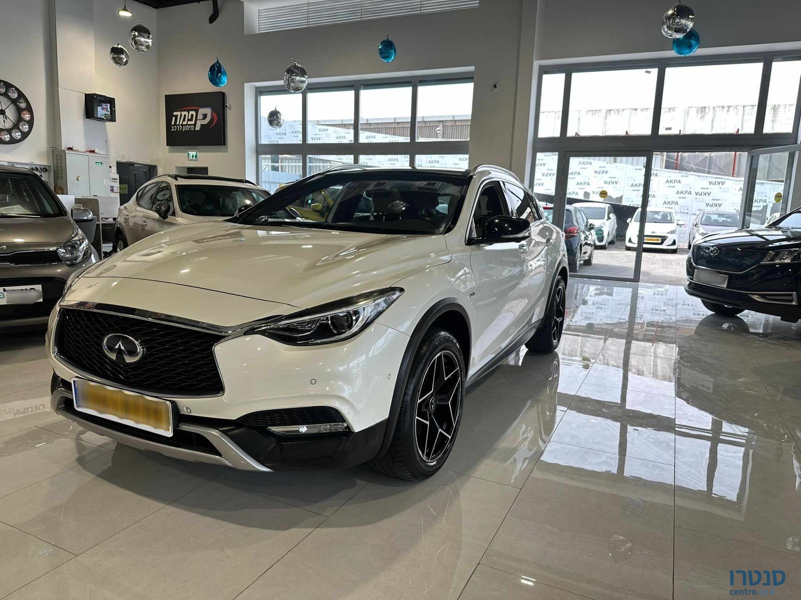 2019' Infiniti QX30 photo #1