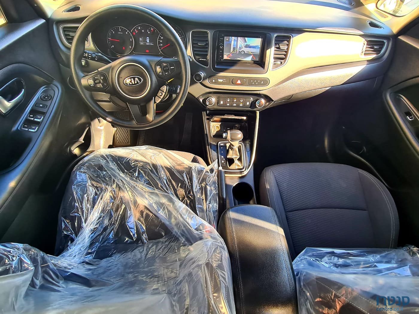 2018' Kia Carens photo #5