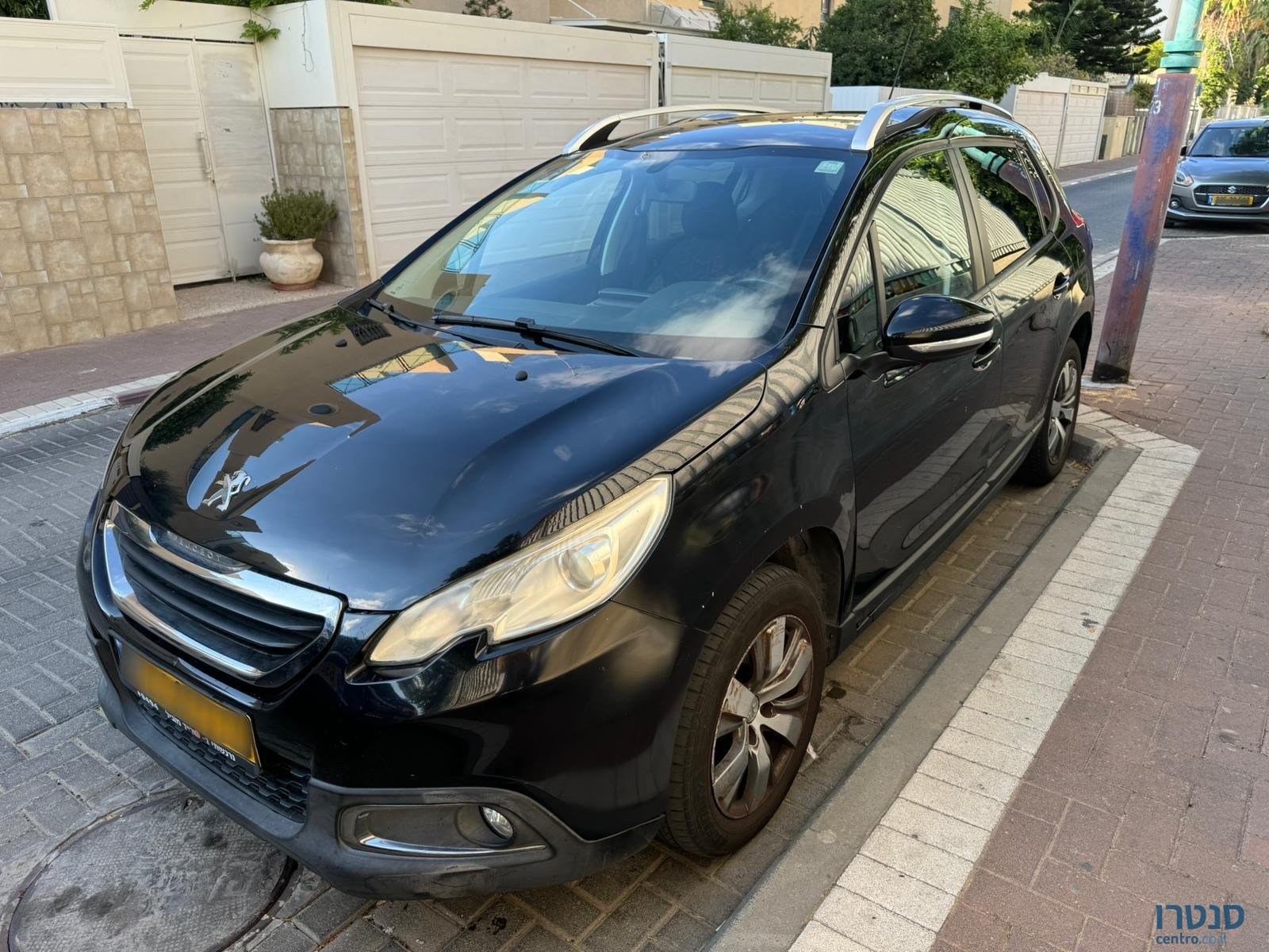 2015' Peugeot 2008 photo #1