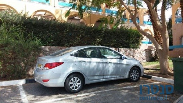 2012' Hyundai i20 photo #1