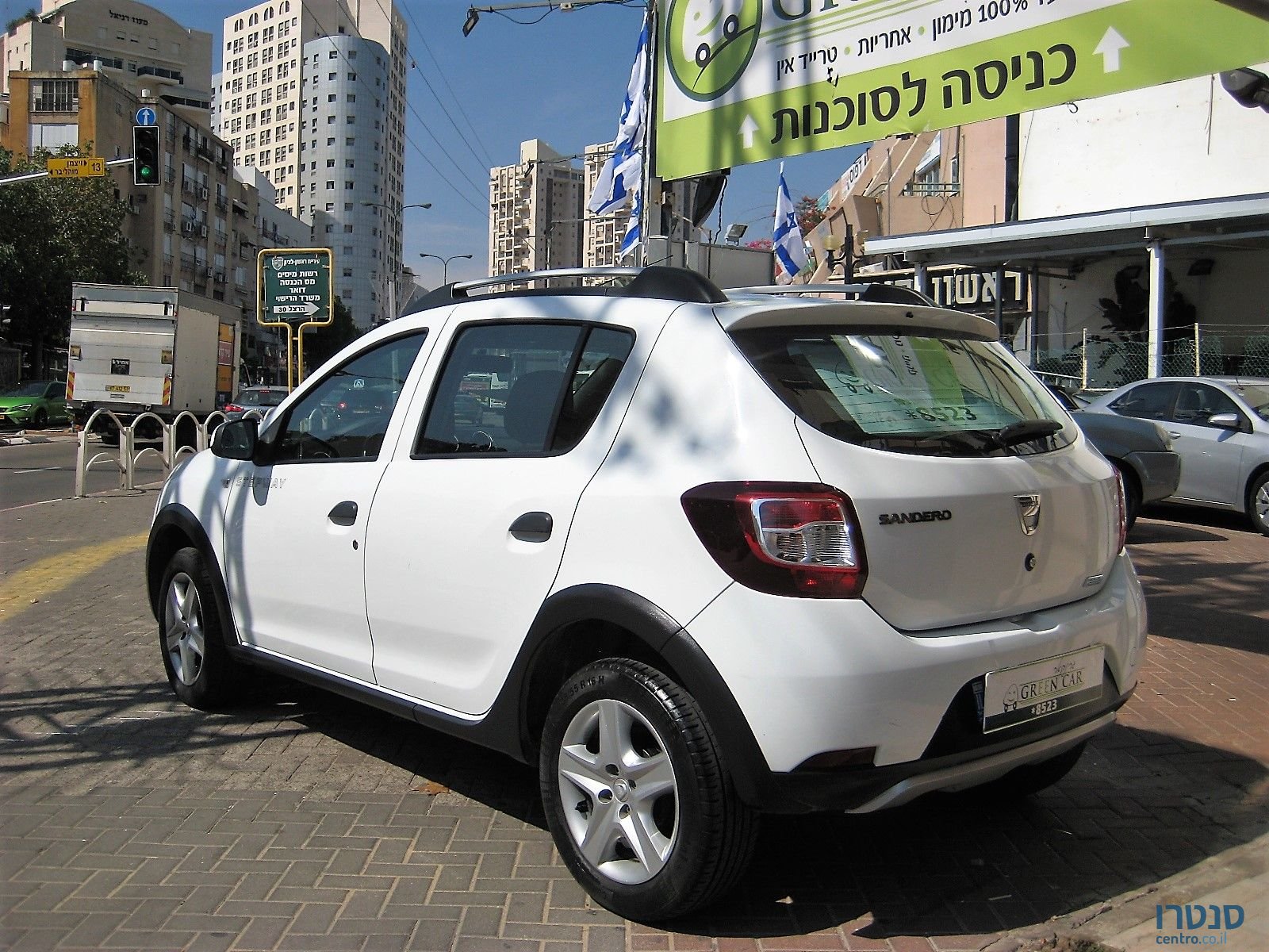 2016' Dacia Sandero photo #4
