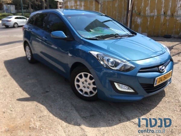 2013' Hyundai i30 photo #1