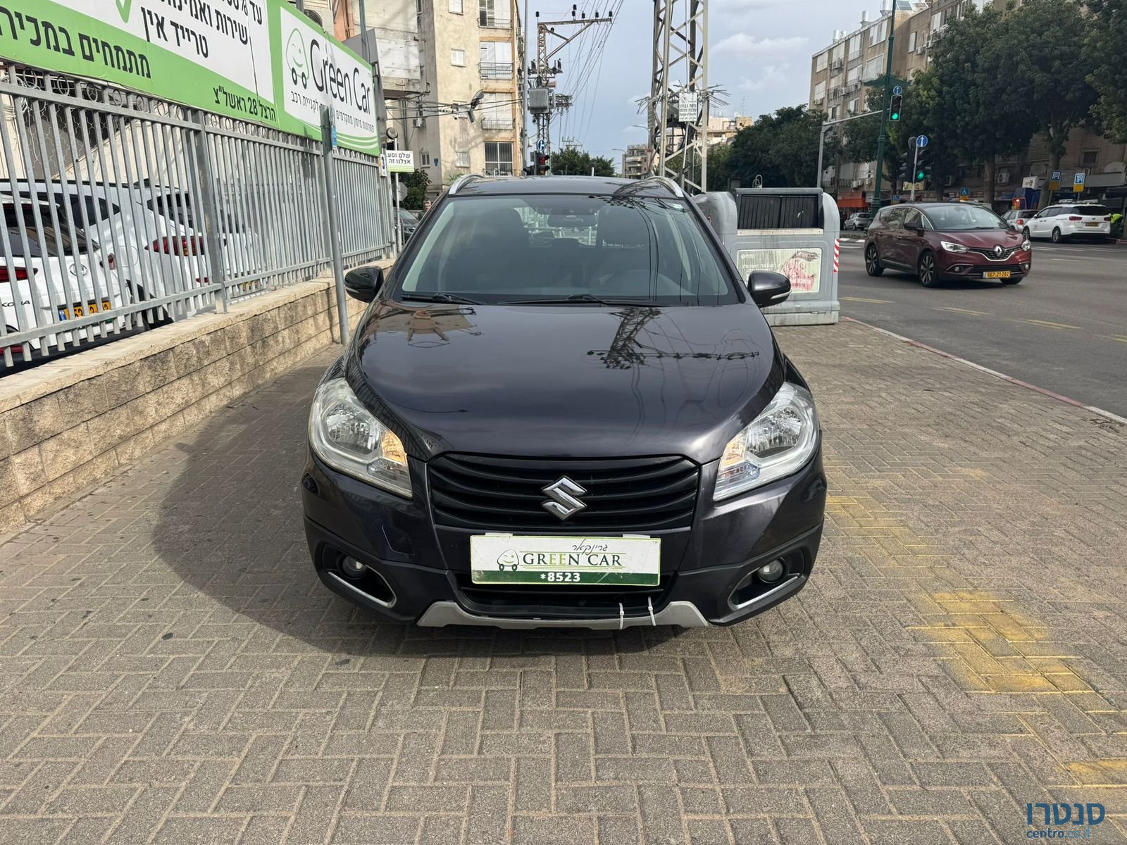 2015' Suzuki SX4 photo #1