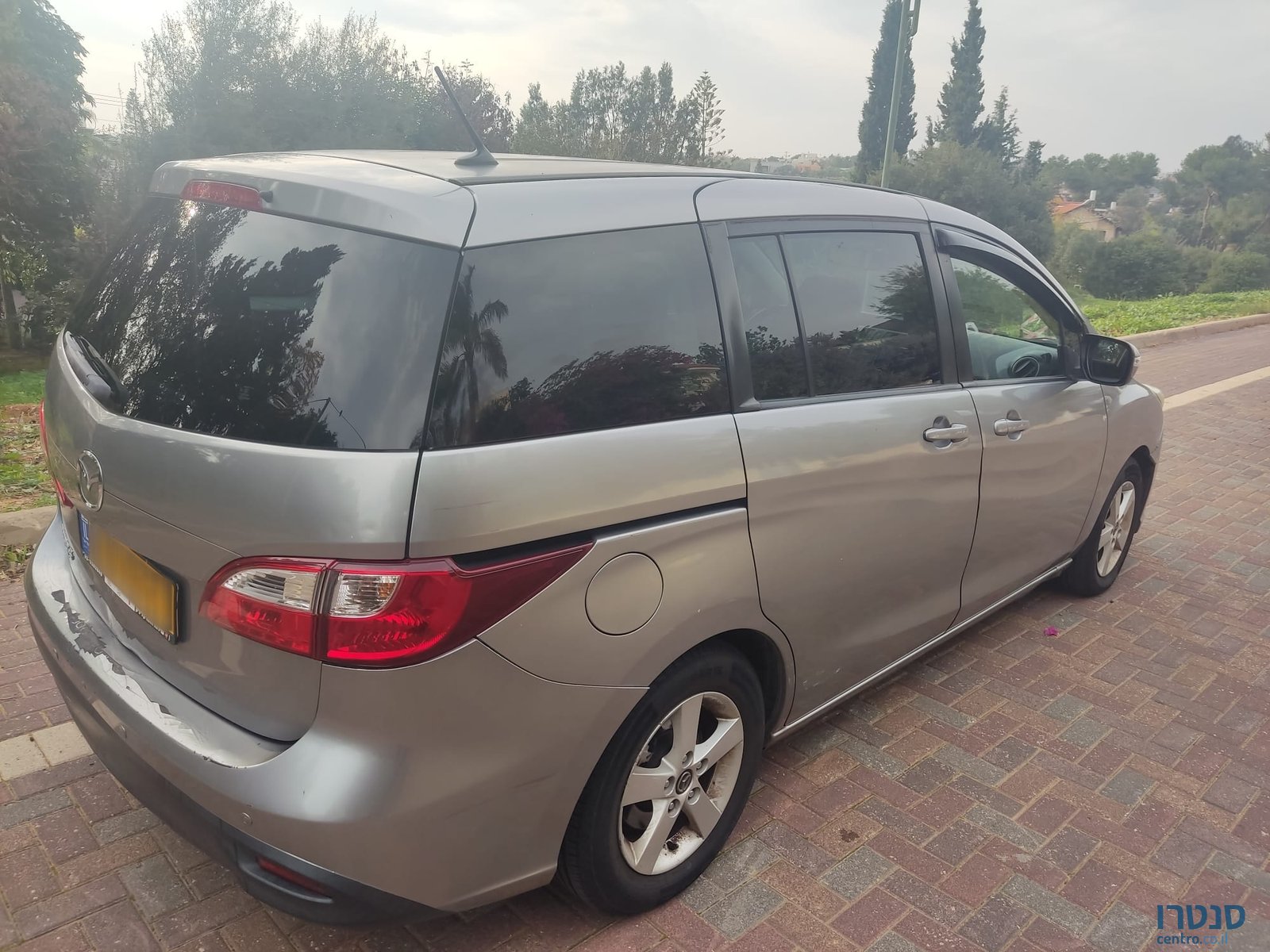 2014' Mazda 5 photo #1