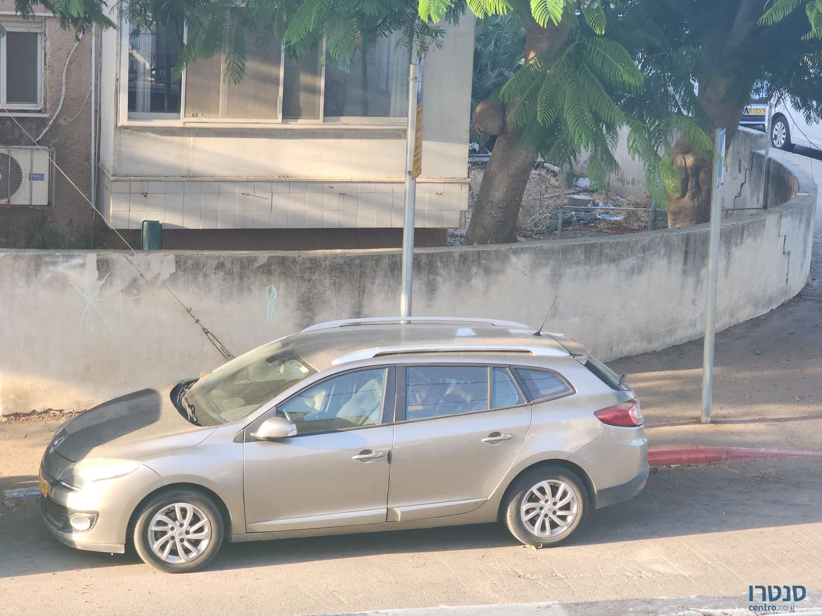 2013' Renault Megane רנו מגאן photo #1