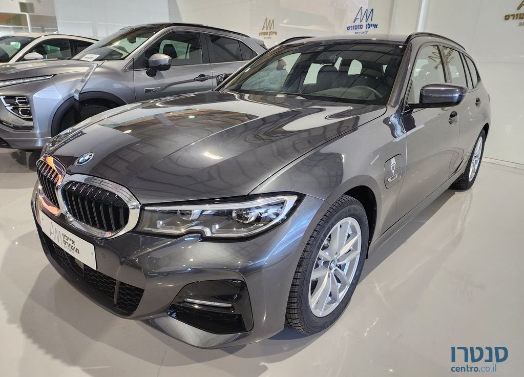 2022' BMW 3 Series ב.מ.וו סדרה 3 photo #2