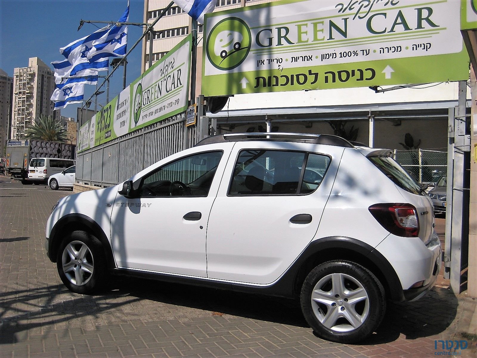 2016' Dacia Sandero photo #3