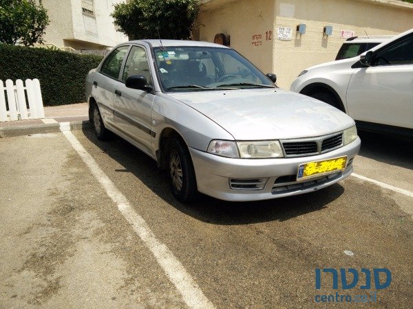 2000' Mitsubishi Lancer photo #1