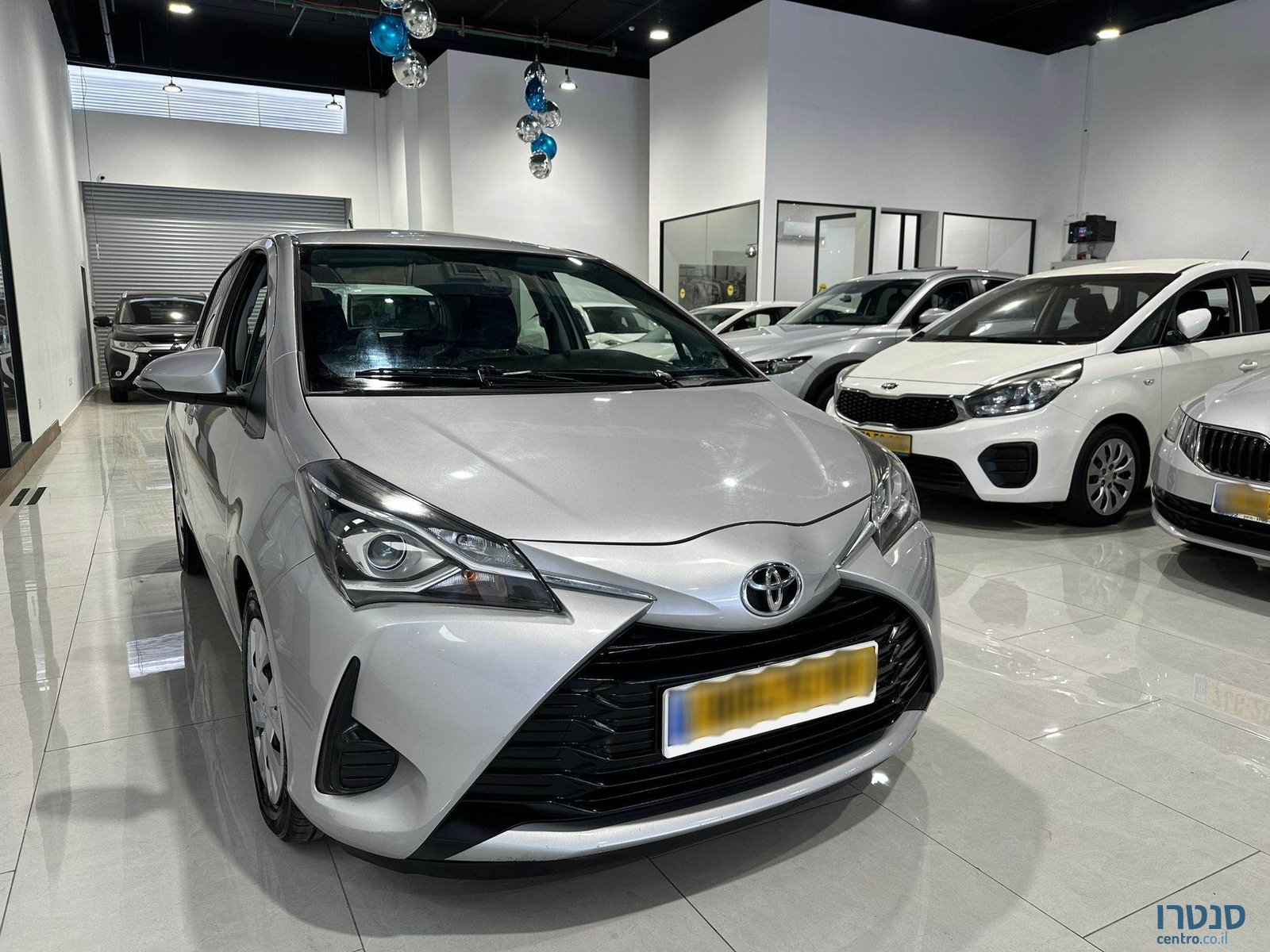 2019' Toyota Yaris photo #2