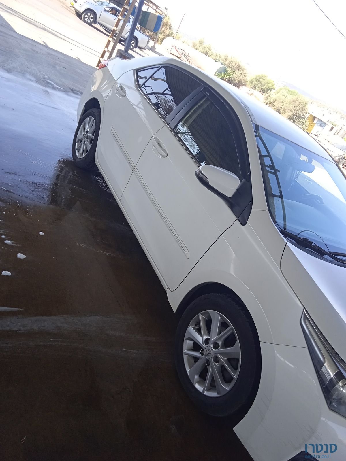 2013' Toyota Corolla טויוטה קורולה photo #1