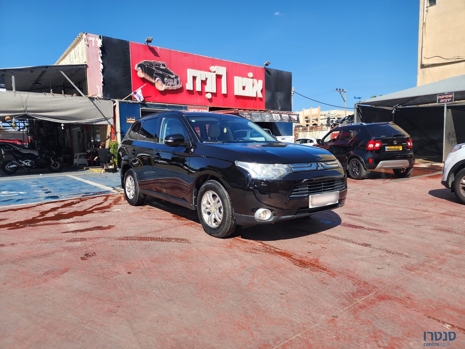 2014' Mitsubishi Outlander photo #6