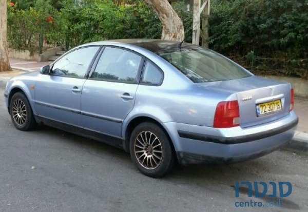 1998' Volkswagen Passat photo #1