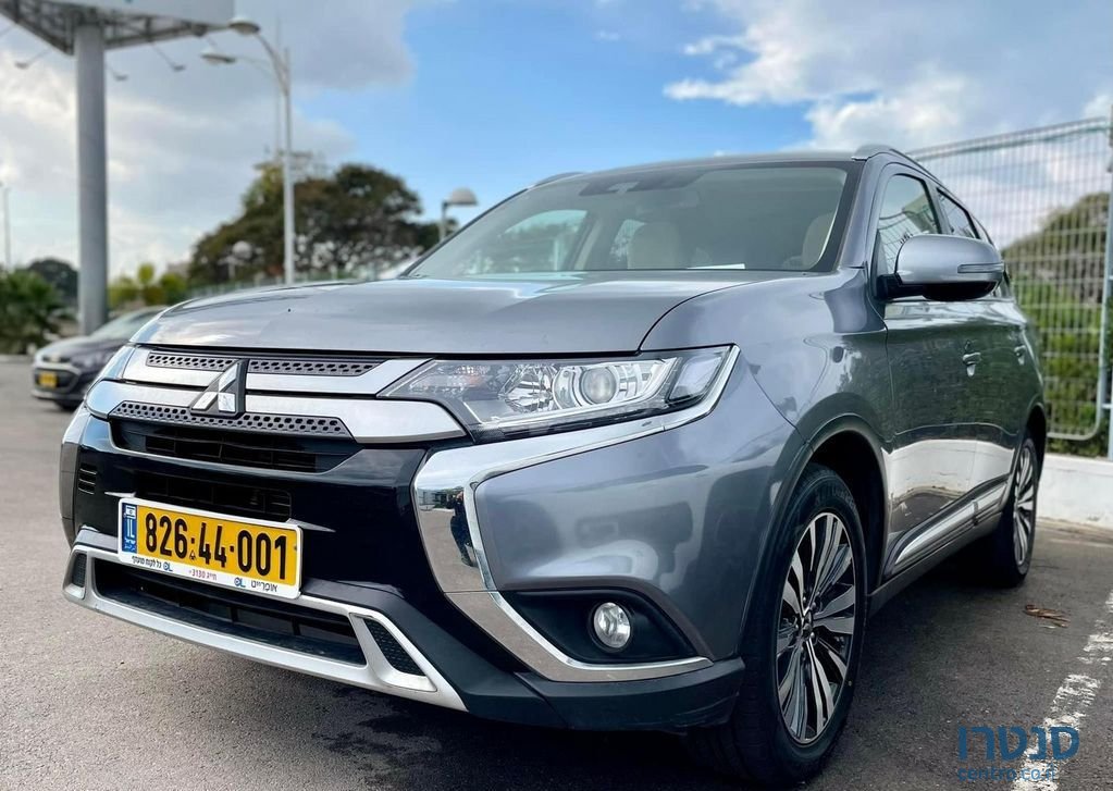 2019' Mitsubishi Outlander מיצובישי אאוטלנדר photo #2