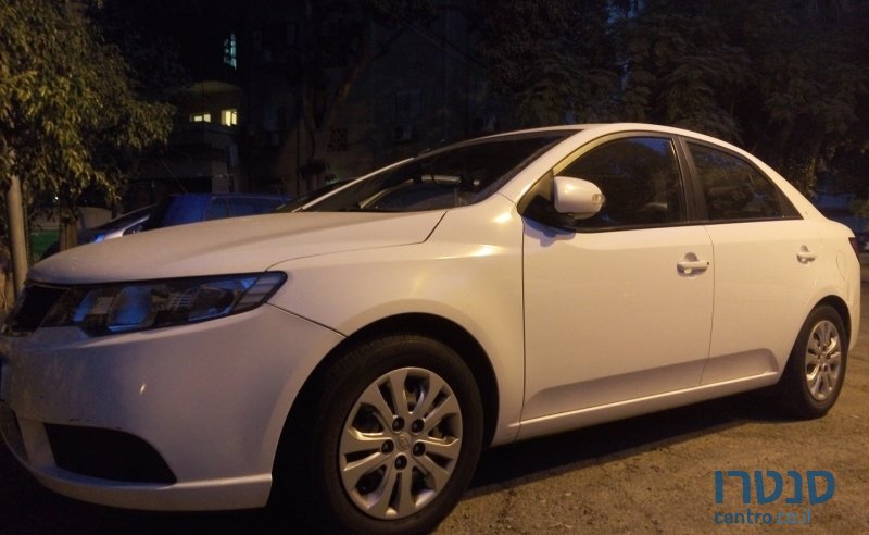 2010' Kia Forte photo #3