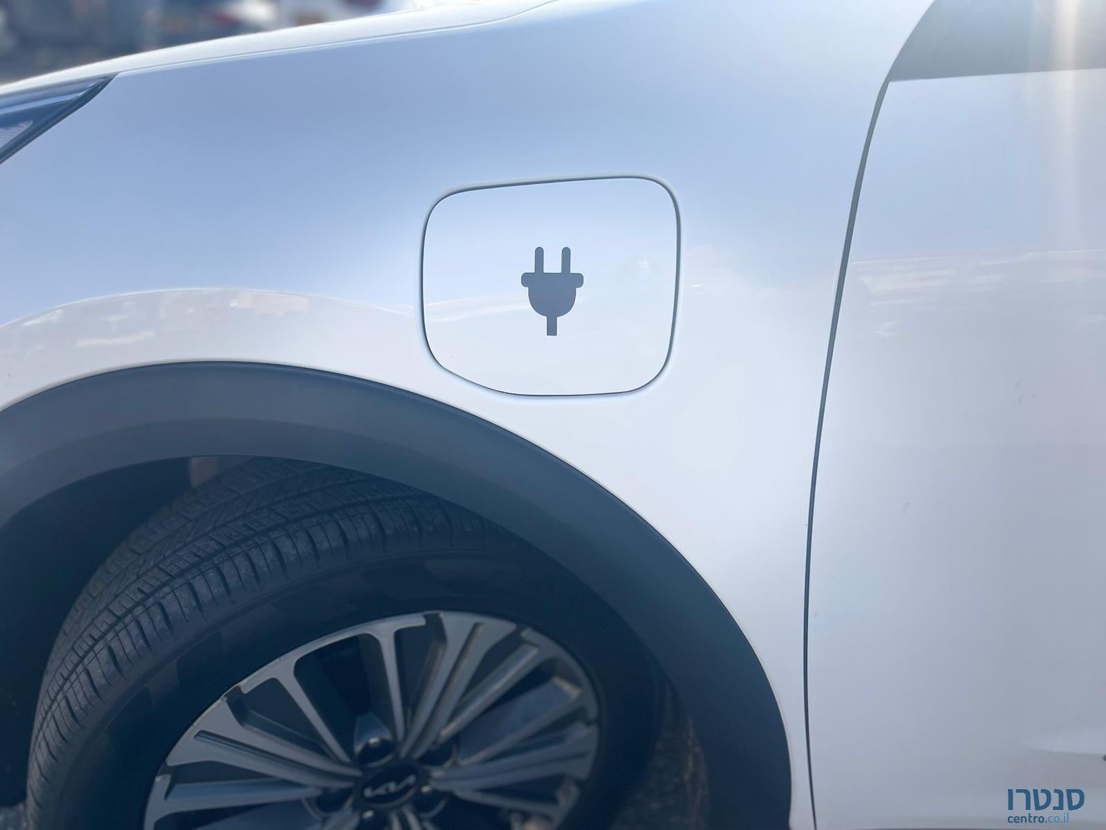 2023' Kia Niro Plus photo #4