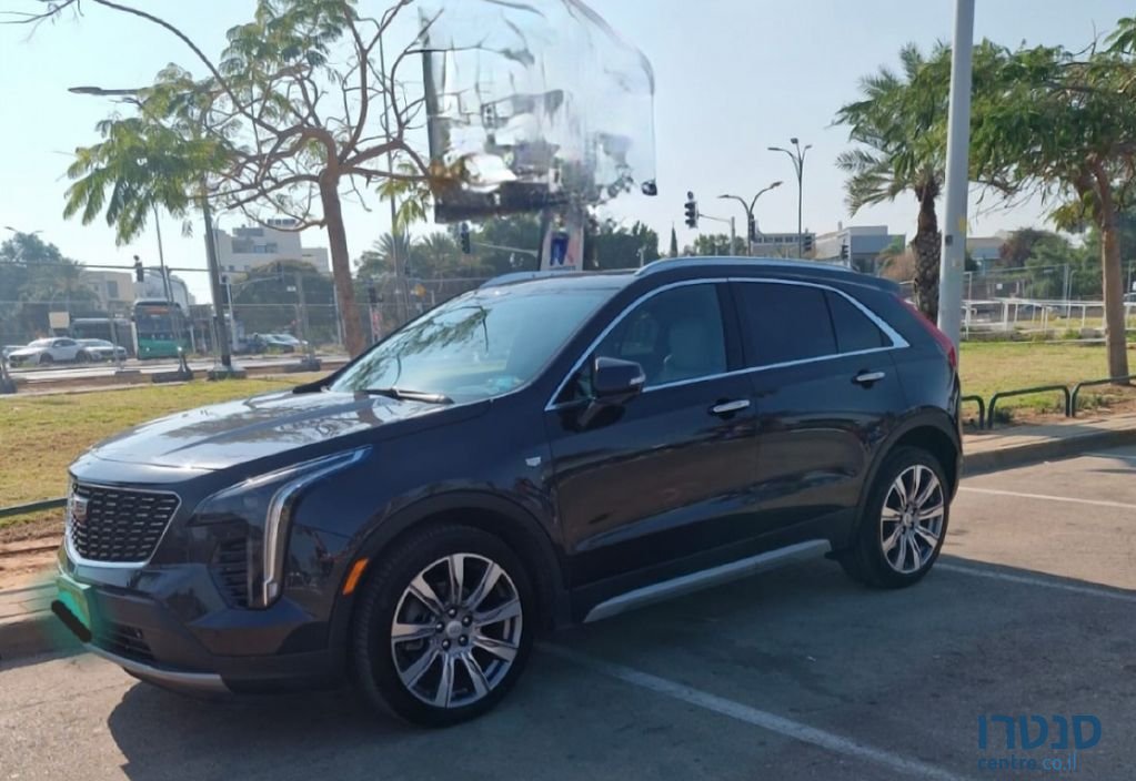 2022' Cadillac XT4 קאדילק photo #1