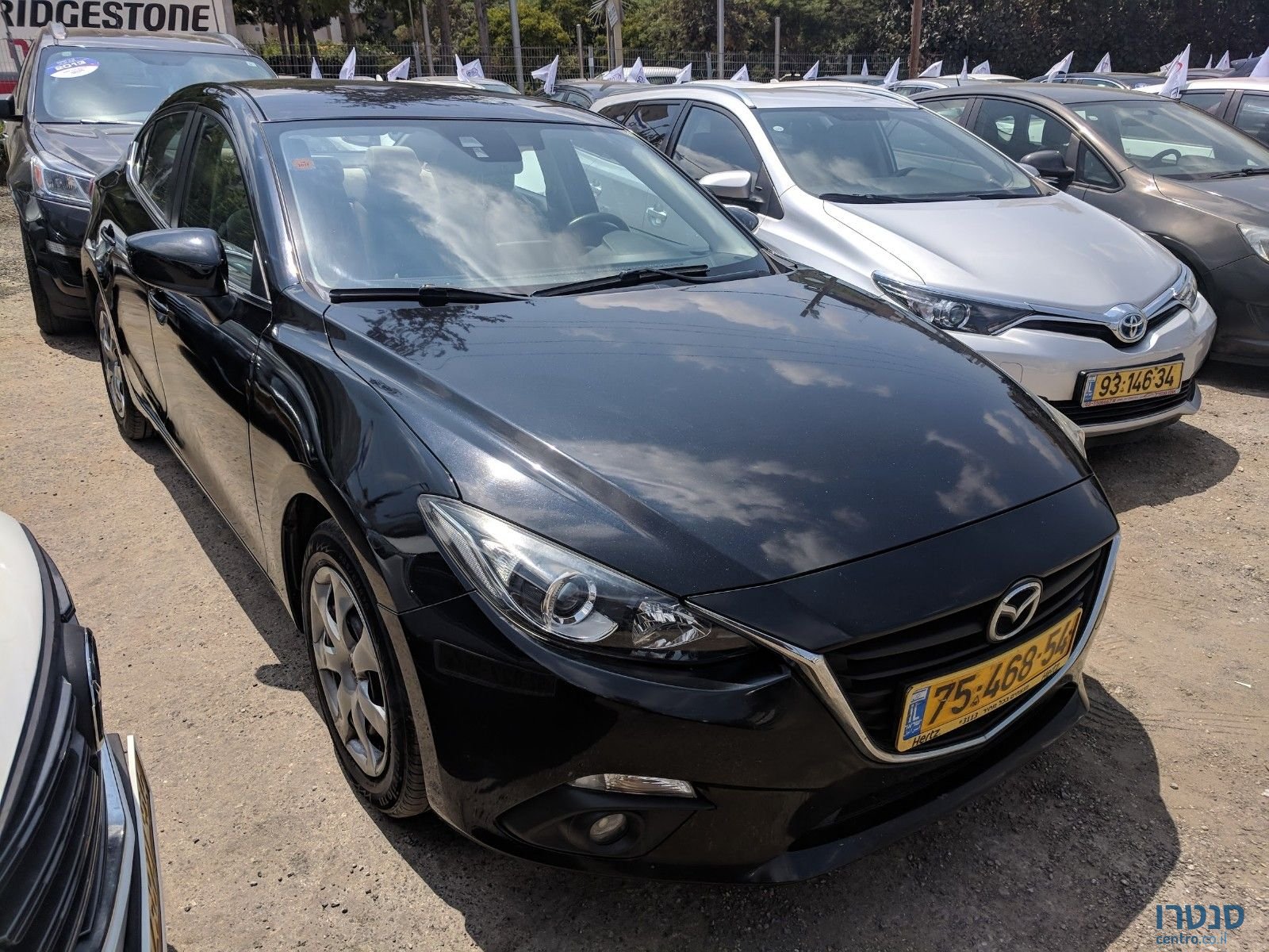 2013' Mazda 3 photo #1