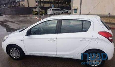 2011' Hyundai i20 יונדאי אינספייר photo #1