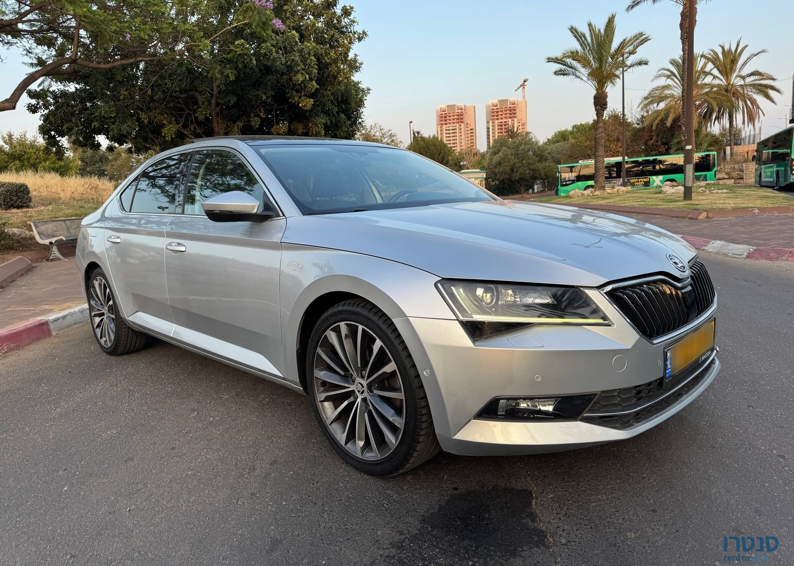 2017' Skoda Superb סקודה סופרב photo #3