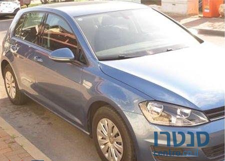 2013' Volkswagen Golf photo #2