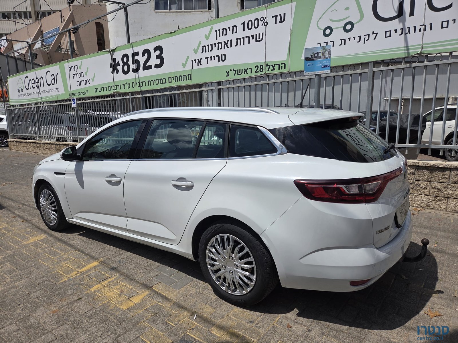2020' Renault Megane photo #5