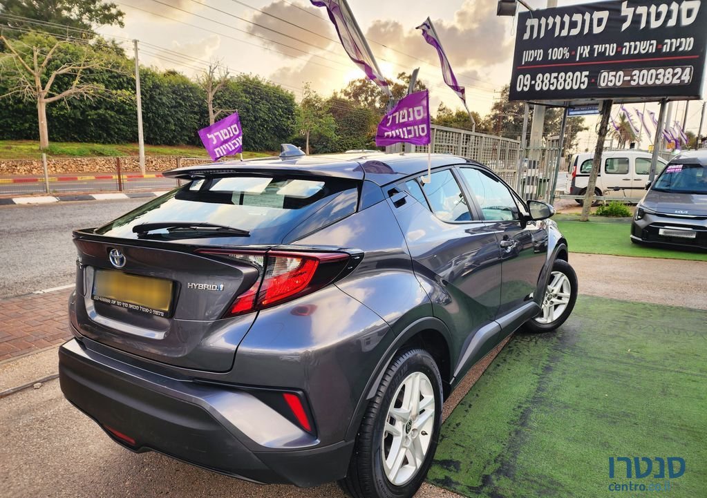 2022' Toyota C-HR טויוטה photo #2