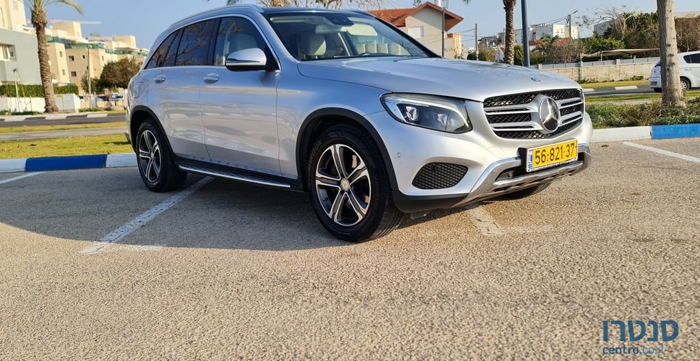 2016' Mercedes-Benz Glc מרצדס photo #1