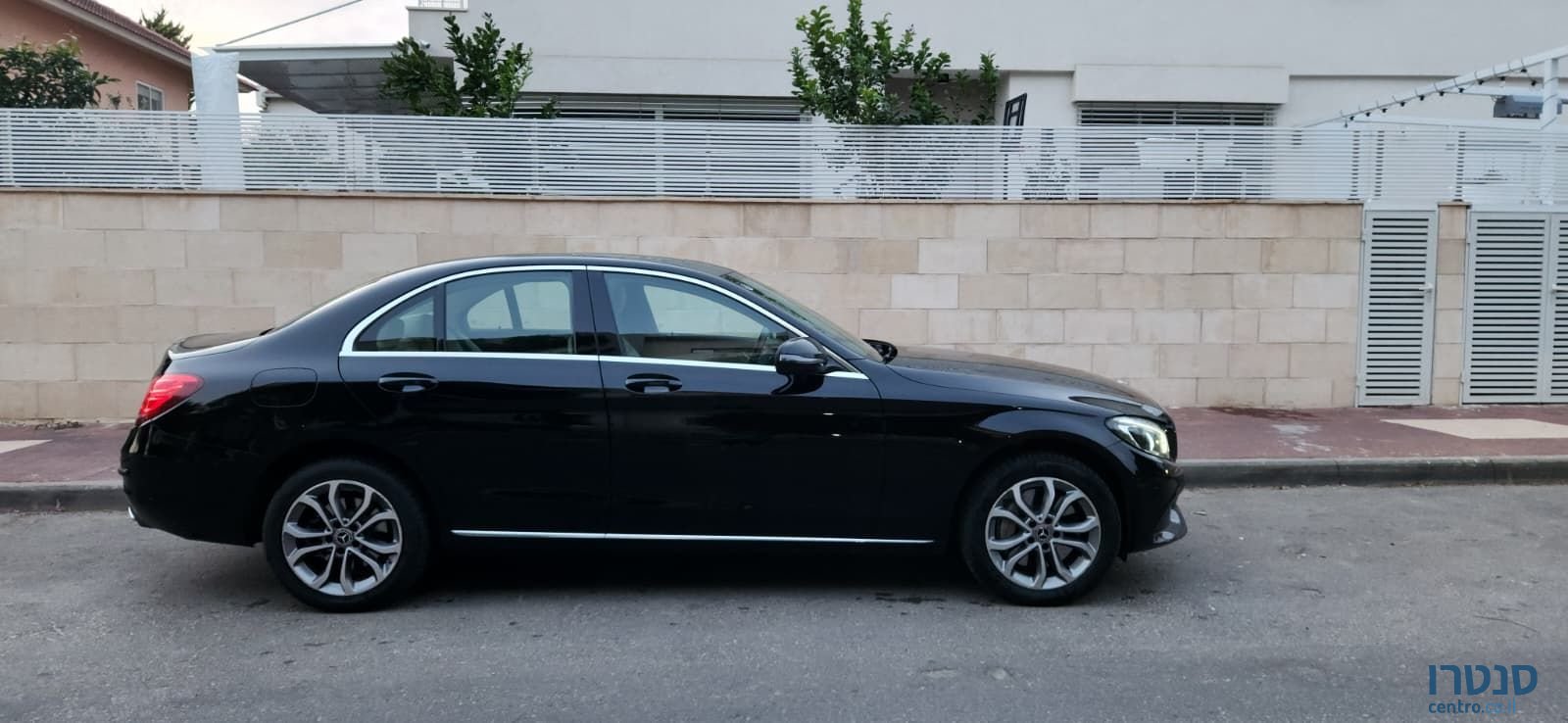 2018' Mercedes-Benz C-Class מרצדס photo #3