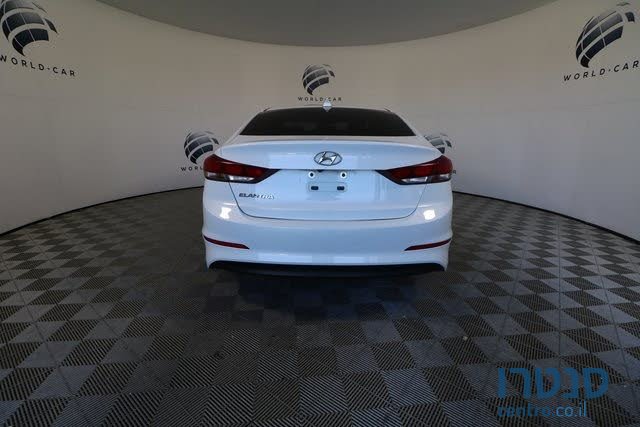 2018' Hyundai Elantra photo #3