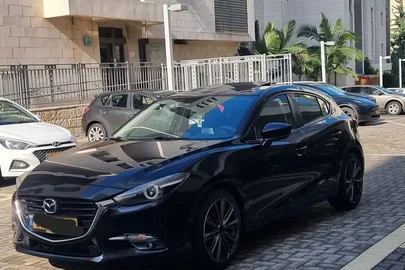 2017' Mazda 3 מאזדה