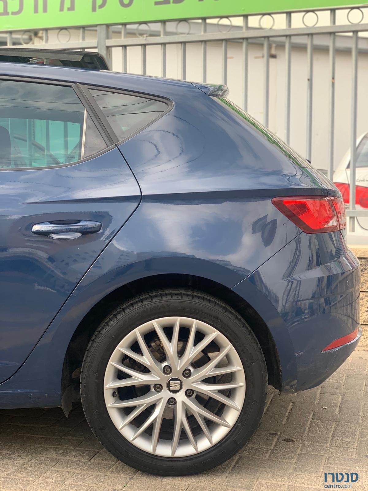 2018' SEAT Leon photo #7