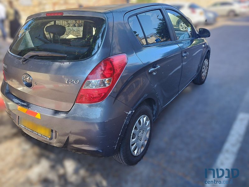 2010' Hyundai i20 יונדאי photo #2