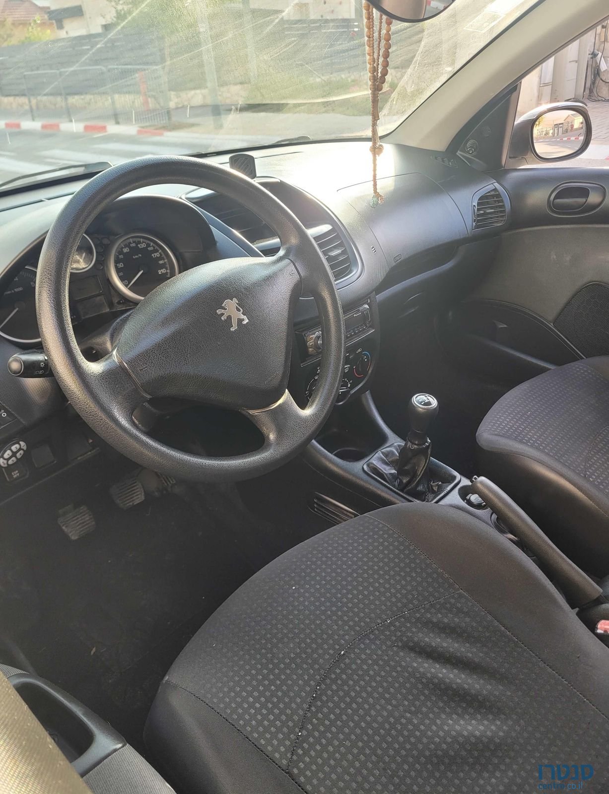 2012' Peugeot 206 פיג'ו photo #3