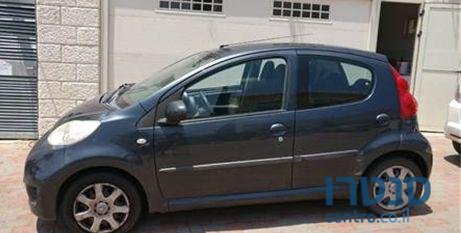 2011' Peugeot 107 107 פיג'ו photo #3