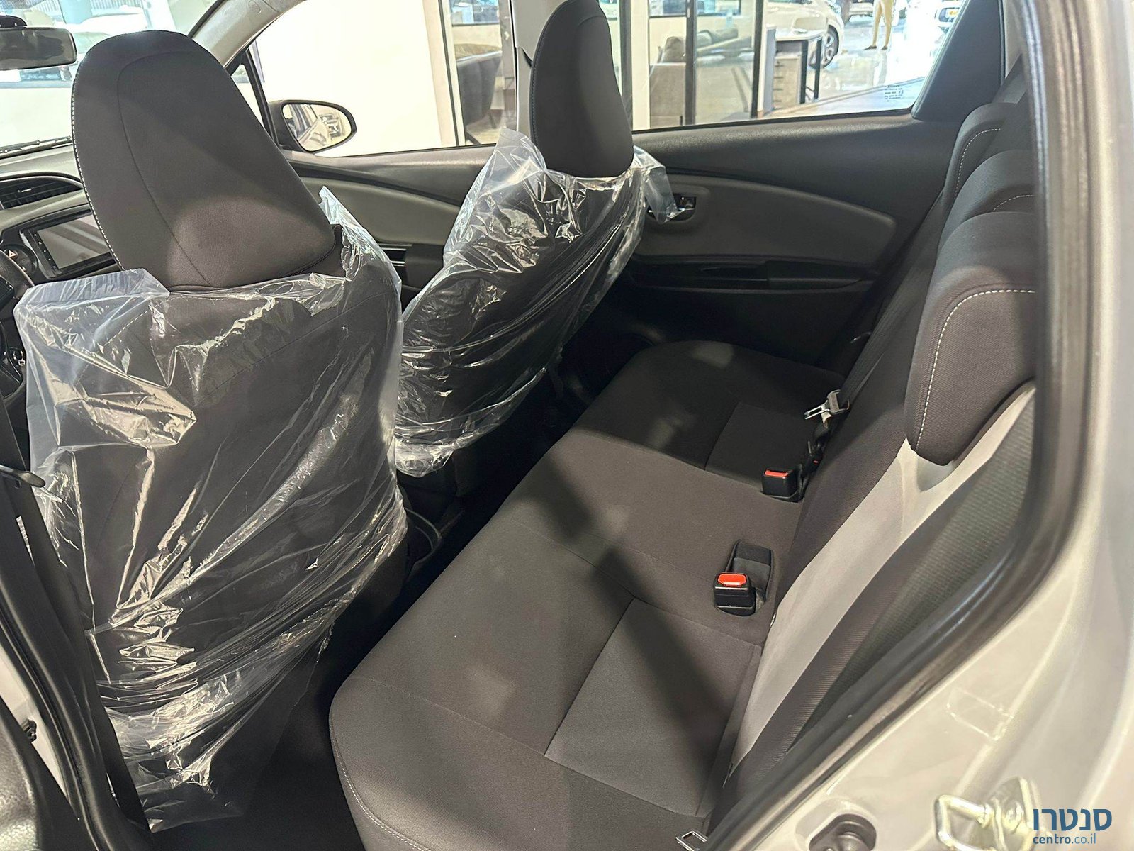 2019' Toyota Yaris photo #6