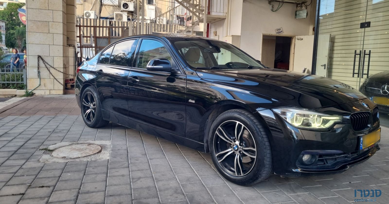 2017' BMW 3 Series ב מ וו סדרה 3 photo #2