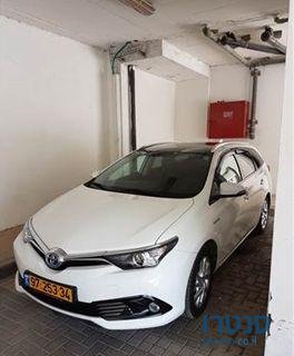 2015' Toyota Auris photo #2