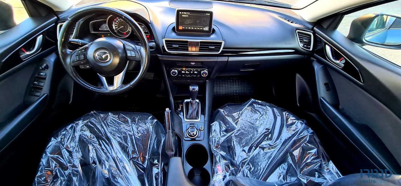 2017' Mazda 3 photo #4