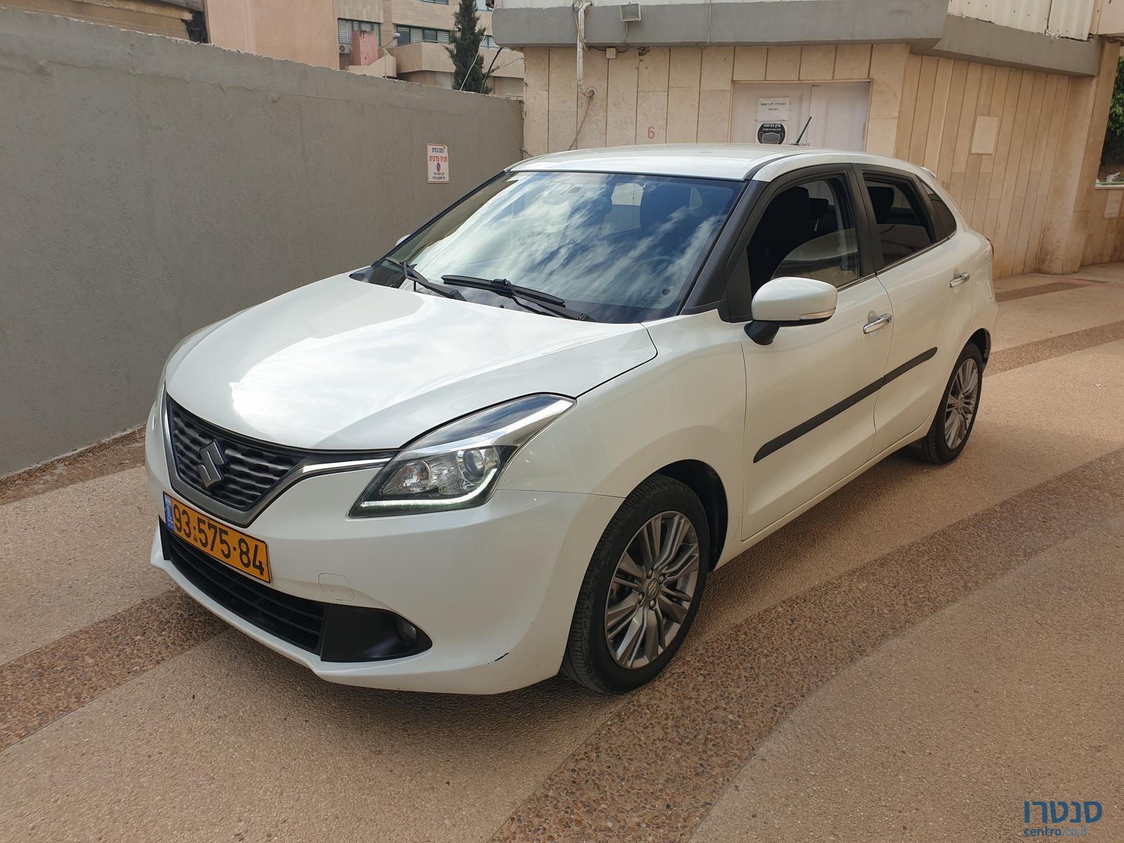 2017' Suzuki Baleno photo #1