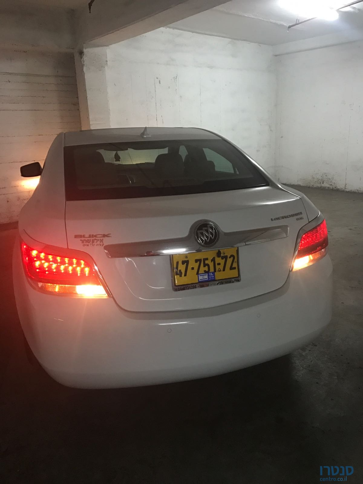 2011' Buick LaCrosse photo #1