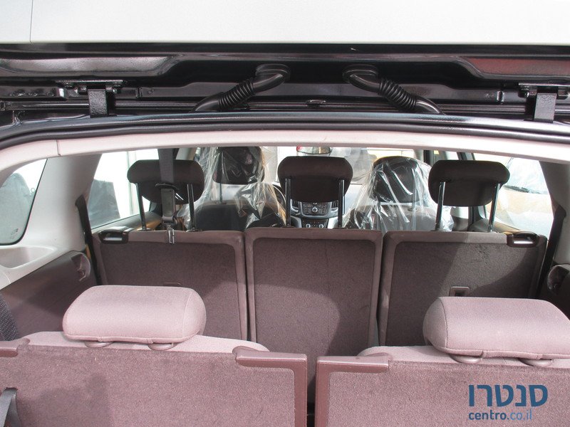 2014' Opel Zafira photo #3