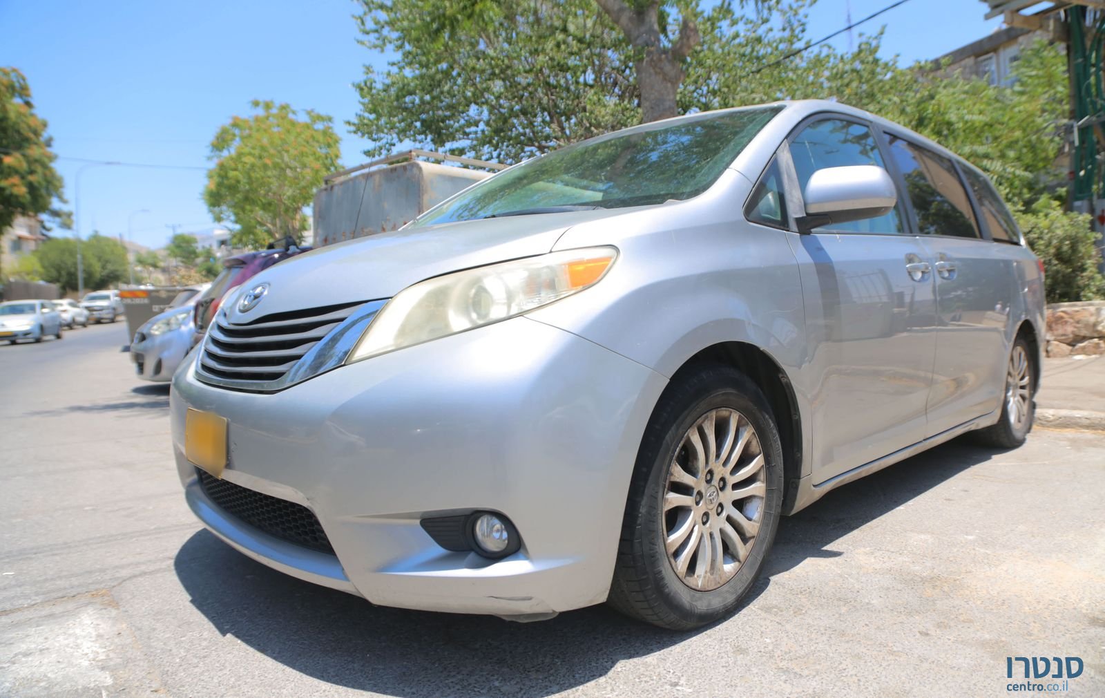 2011' Toyota Sienna טויוטה סיינה photo #5