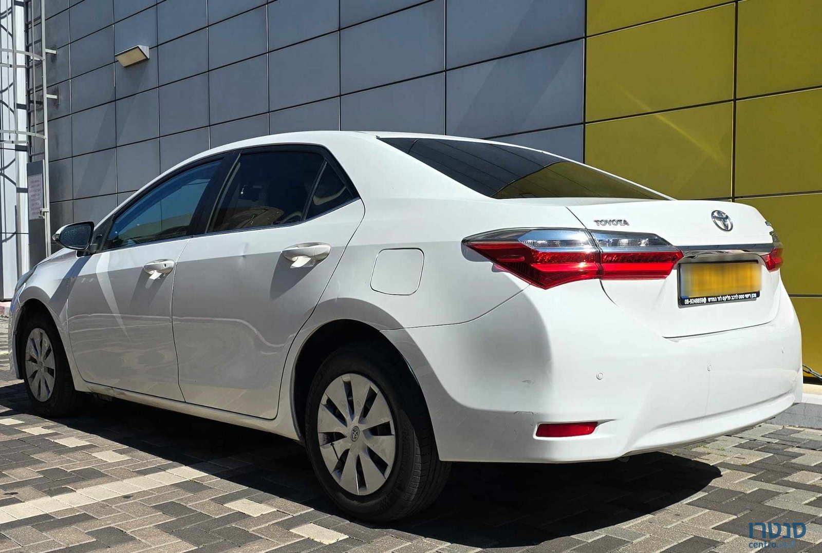 2015' Toyota Corolla photo #5