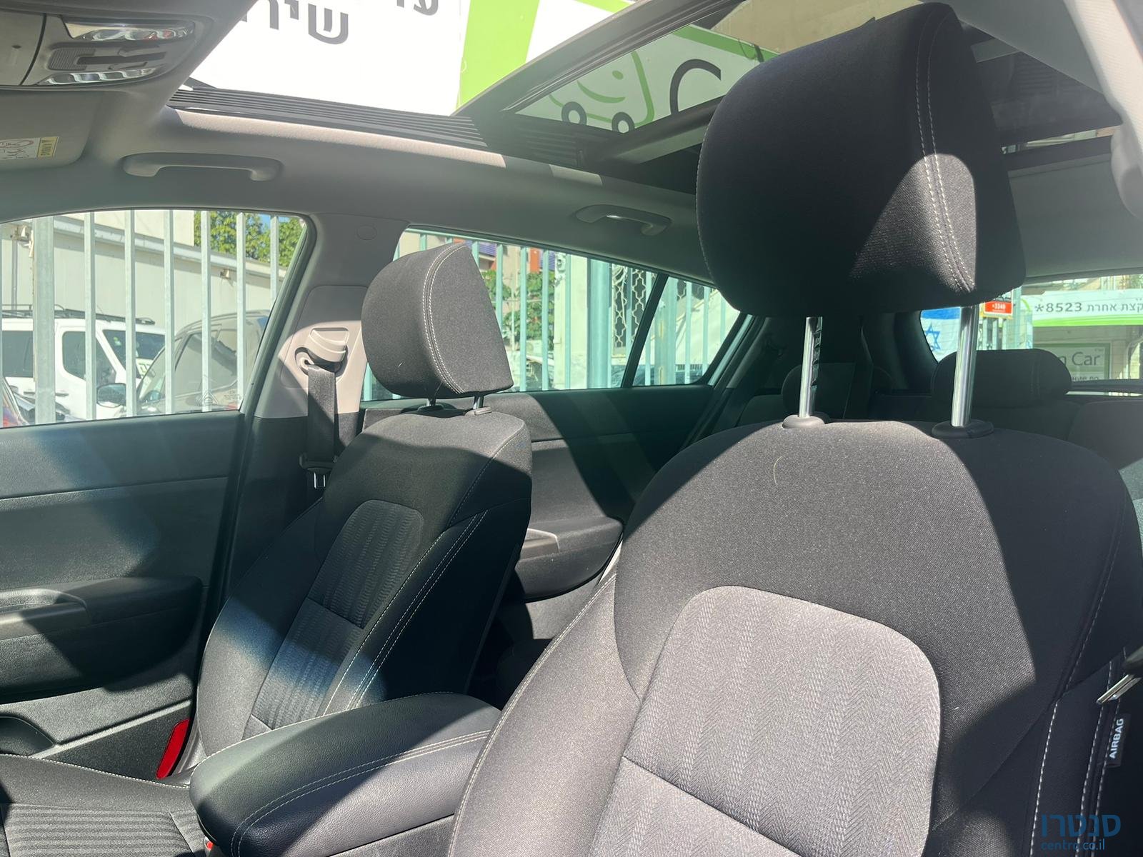 2021' Kia Sportage photo #4