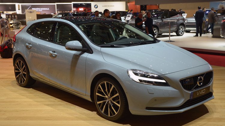 2017 Volvo V40 Hatches A Fresher Take On The Small Wagon