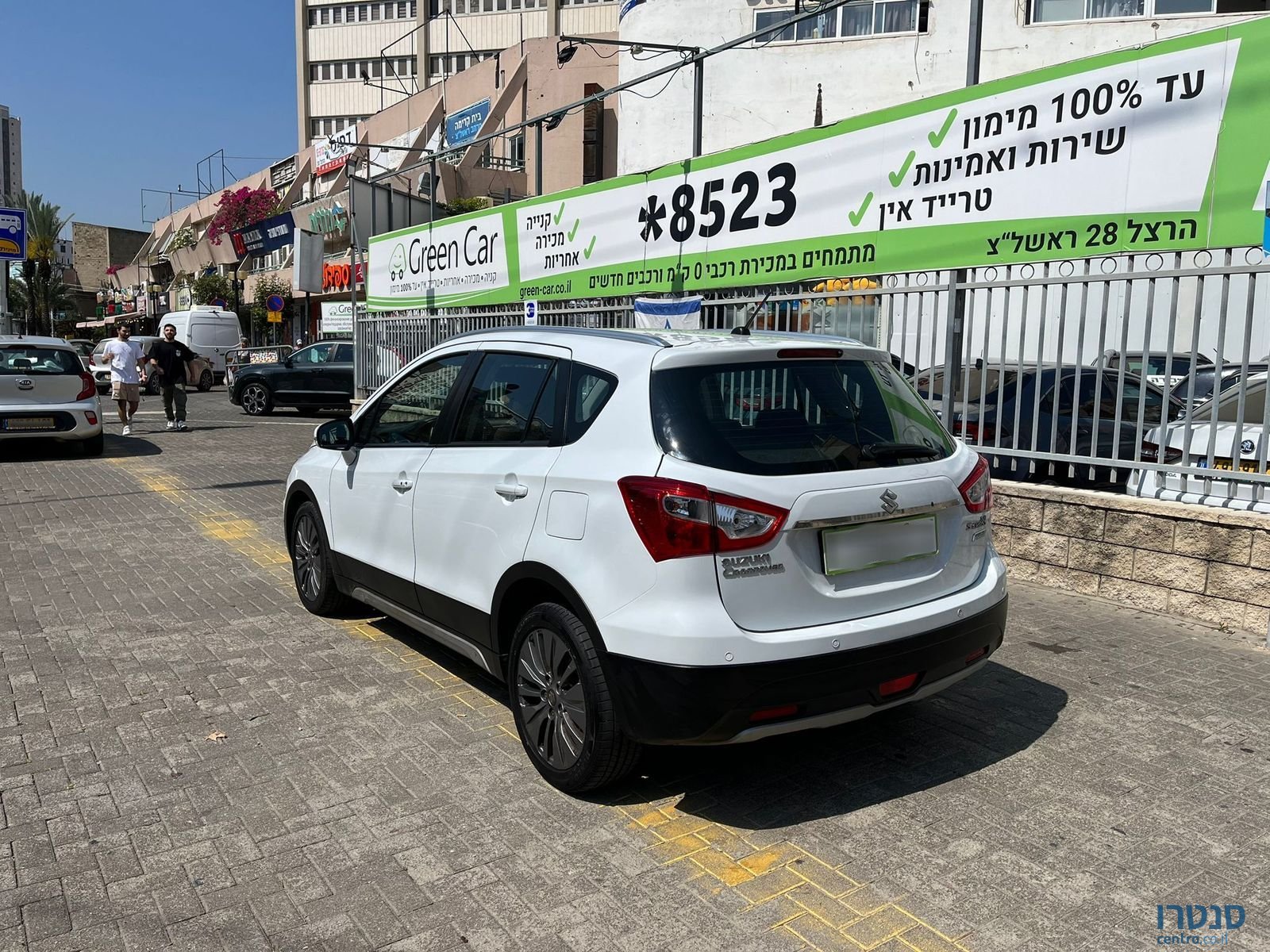 2015' Suzuki SX4 photo #4