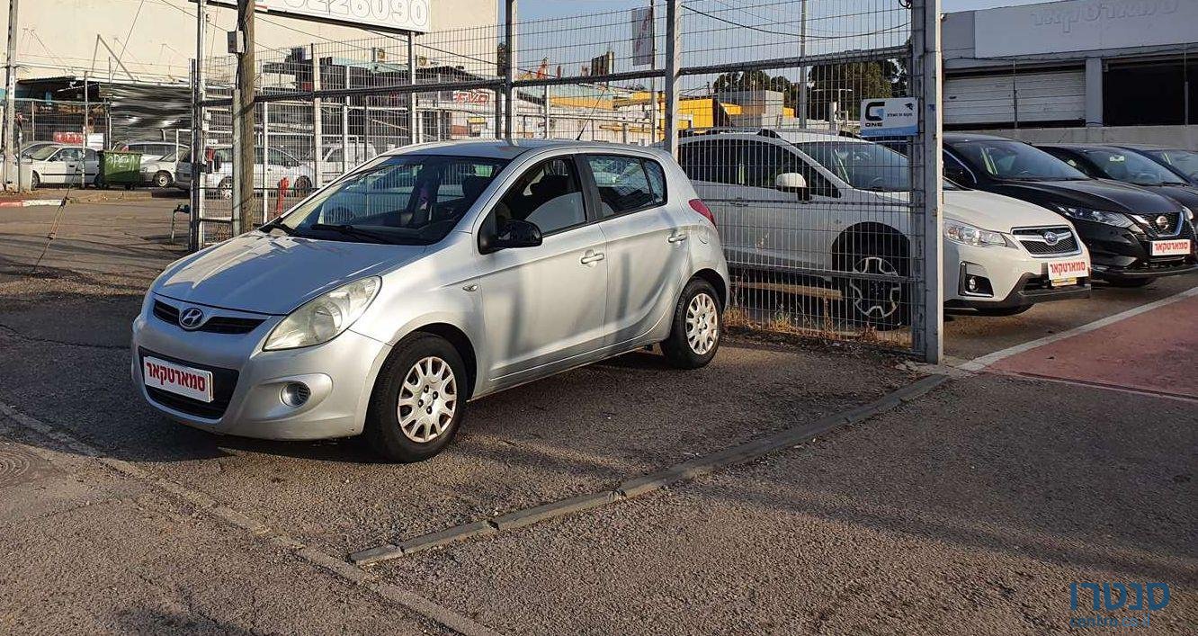 2012' Hyundai i20 יונדאי photo #2